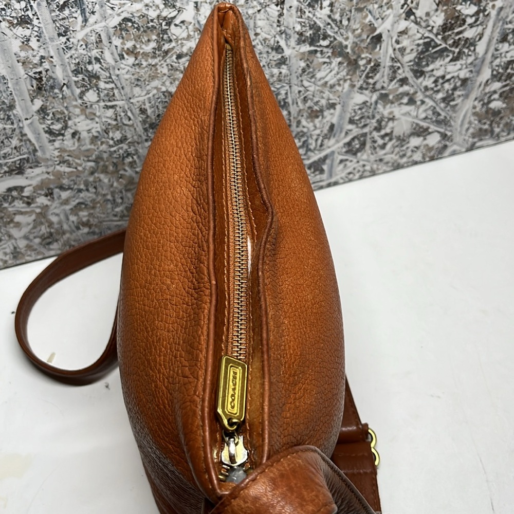 Coach Vintage Tan Leather Sonoma Bucket
Bag Style 4907 - Picture 11 of 14